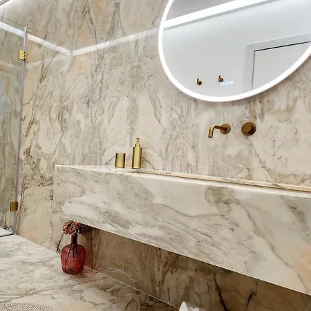 Altus Near Ericeira With Swimming Pool, Jacuzzi And 2 Games *