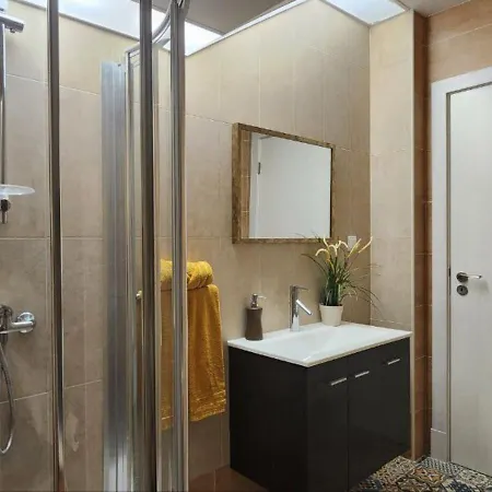 Altus Near Ericeira With Swimming Pool, Jacuzzi And 2 Games Villa *