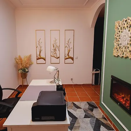 Altus Near Ericeira With Swimming Pool, Jacuzzi And 2 Games Villa Cambaia