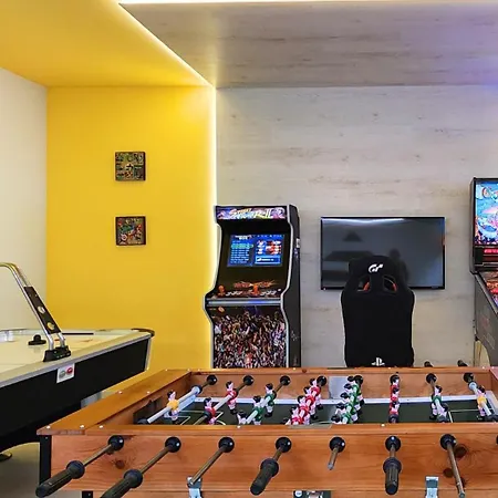 Altus Near Ericeira With Swimming Pool, Jacuzzi And 2 Games *