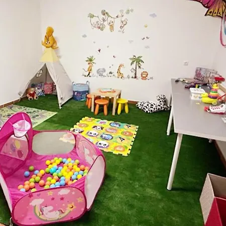 Altus Near Ericeira With Swimming Pool, Jacuzzi And 2 Games *