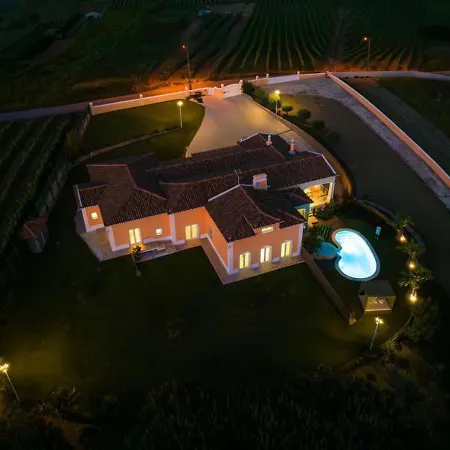Altus Near Ericeira With Swimming Pool, Jacuzzi And 2 Games