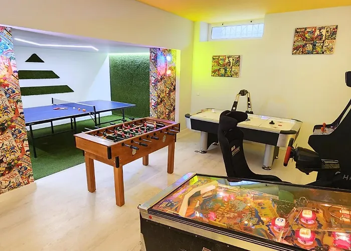 Altus Near Ericeira With Swimming Pool, Jacuzzi And 2 Games